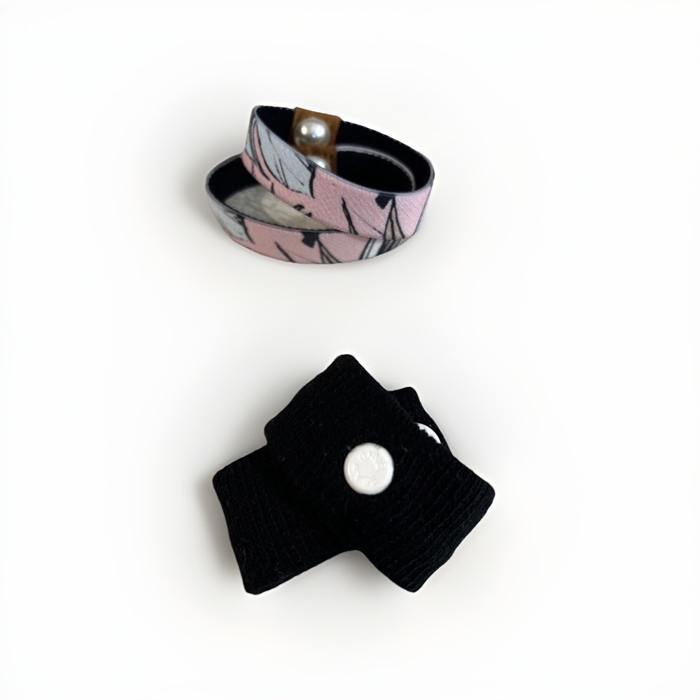 2x Pregnancy‎ Nausea Acupressure wristband - Seaband & Wonderbump